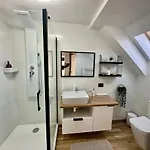 Andreea Apartment *